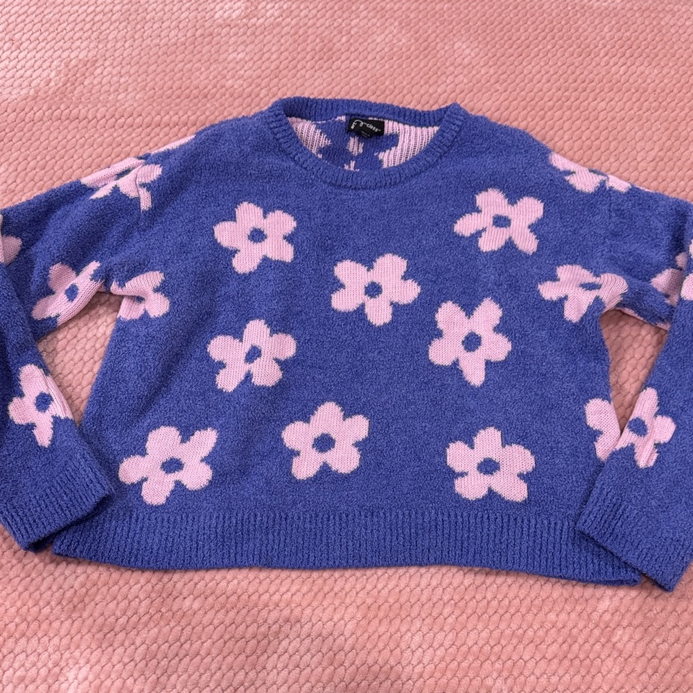 Art Class Blue and Pink Floral Sweater